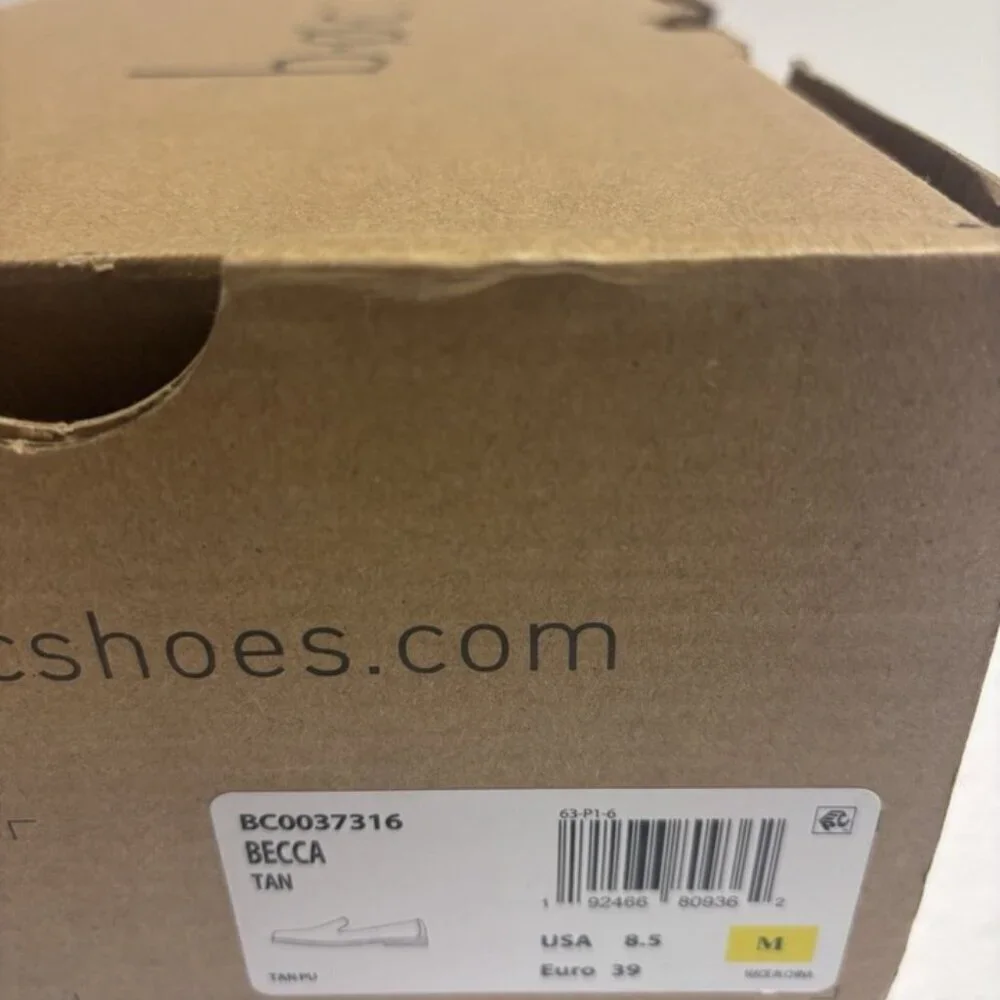 B.O.C. Women’s Becca, Taupe Slip-On Flats, Size 8.5 M